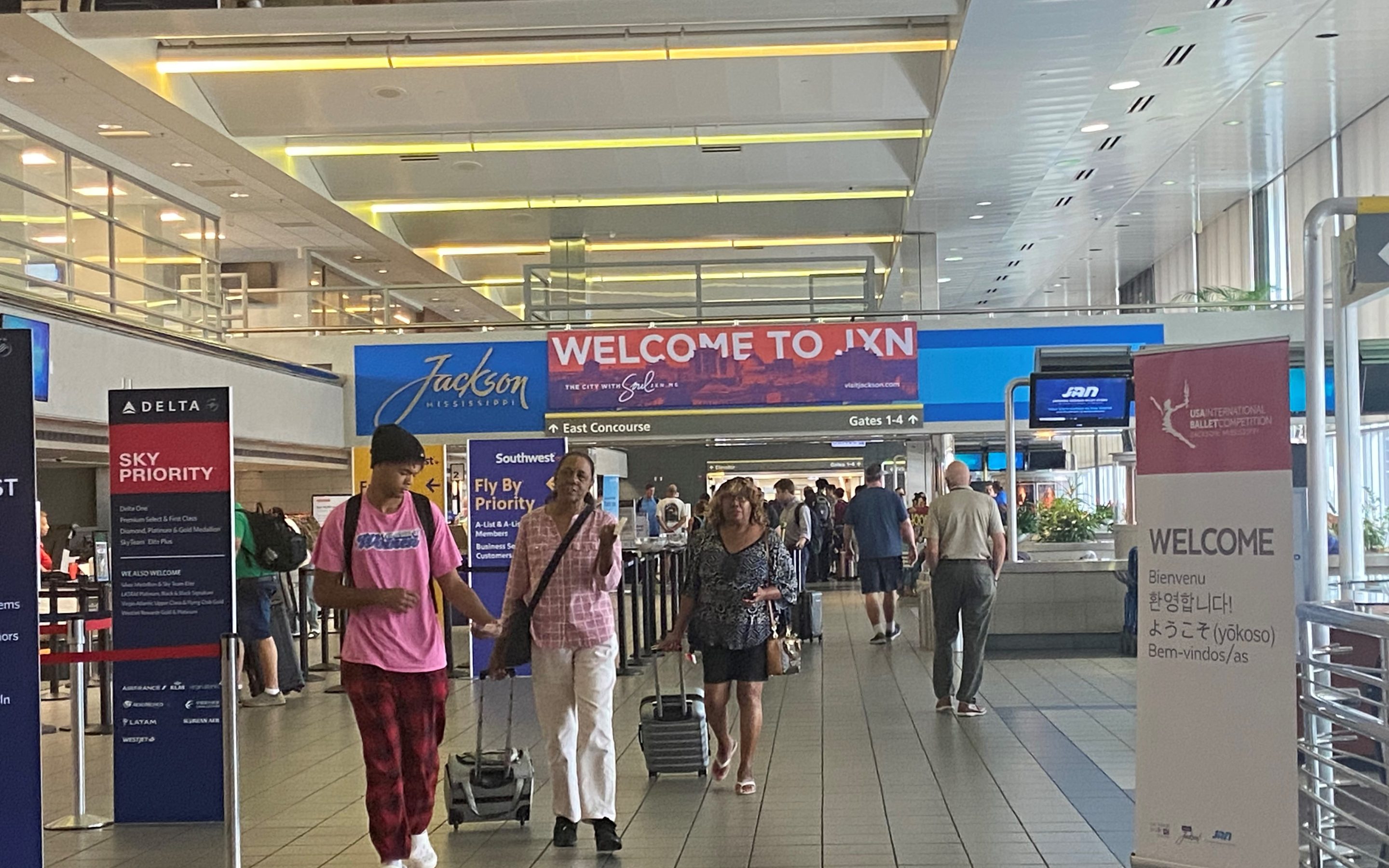 Severe Storms Cause Power Outage at Jackson-Medgar Wiley Evers International Airport (JAN); Power Restored with Delays Expected